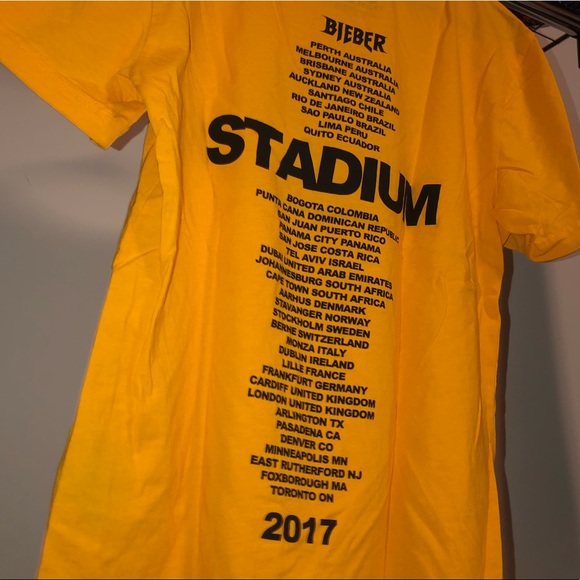 Justin Bieber Stadium Tour T-Shirt - Picture 3 of 4